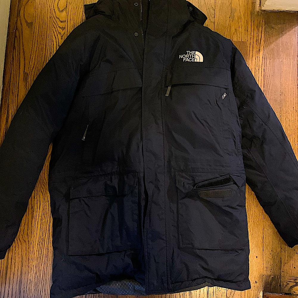 THE NORTH FACE Men’s HyVent Black Insulated Jacket sized Large…Worn A Few Times